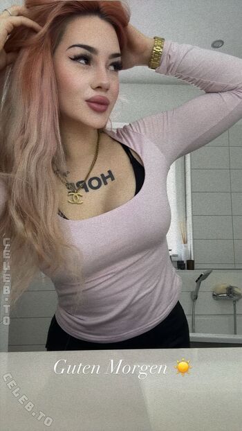 Sarahmelek image