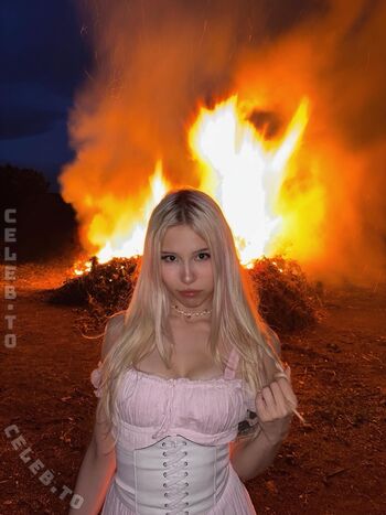 Sarahtoninx9 image