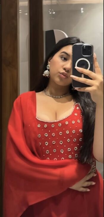 Saranaya choudhary image