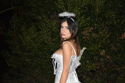 Saraxoxo page 2 image