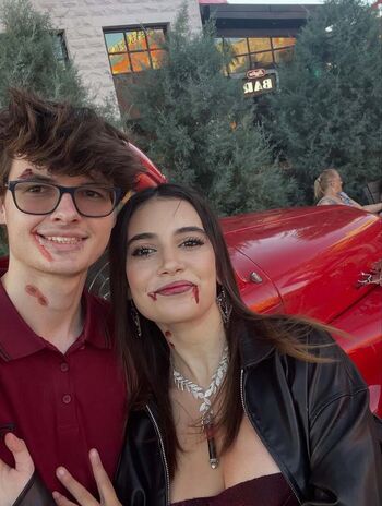 Saraxoxo page 2 image