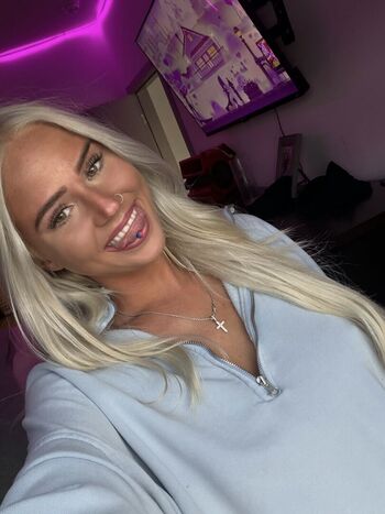 Sariahxxx image