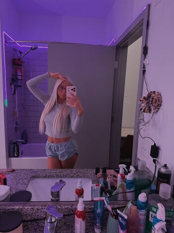 Sariahxxx image