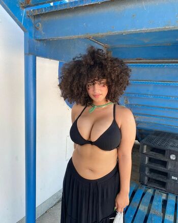 Sarina bree image