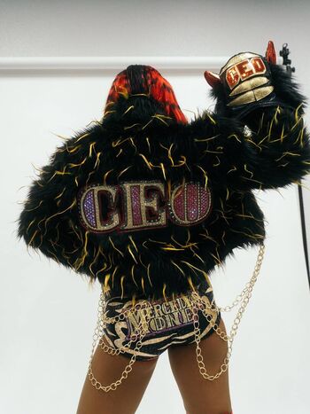 Sasha banks page 6 image