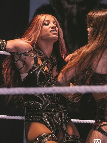 Sasha banks page 3 image