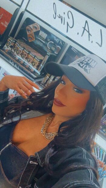 Sasha banks page 3 image