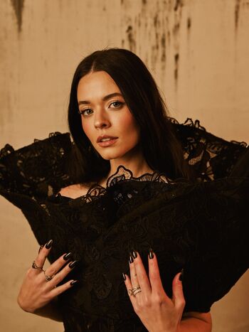 Sasha pieterse image