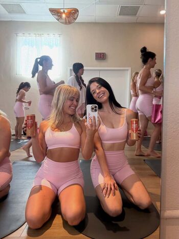 Sasha pieterse image