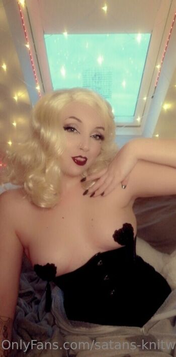 Satans knitwear page 2 image