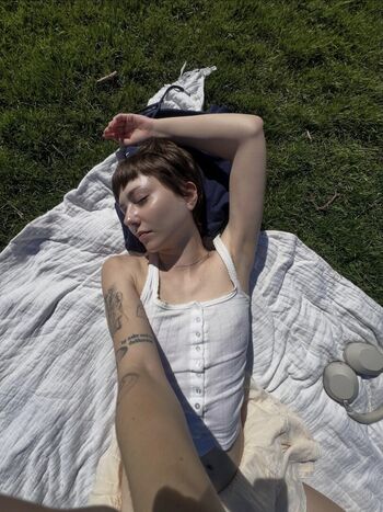 Savannah brown image