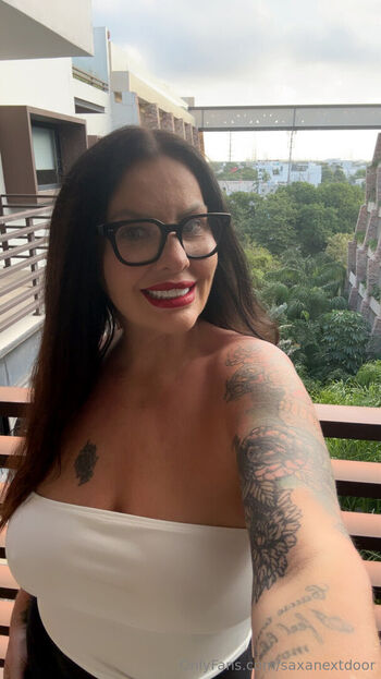 saxanextdoor