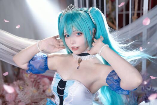 Saya scarlet page 4 image