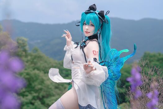 Saya scarlet page 2 image