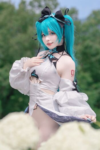 Saya scarlet page 2 image