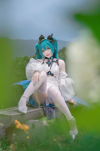 Saya scarlet image