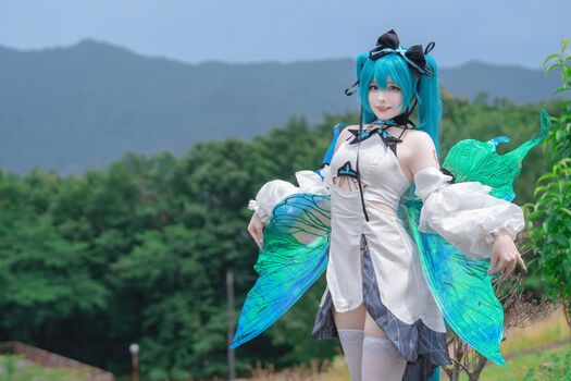 Saya scarlet image