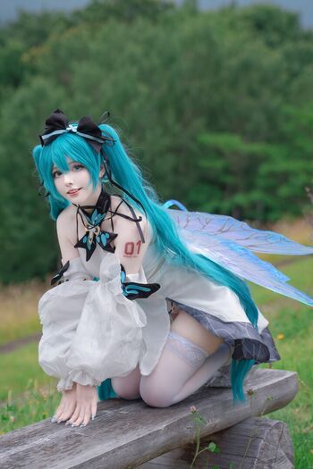 Saya scarlet image