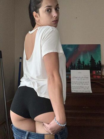 Scarl3tw1tch16 image
