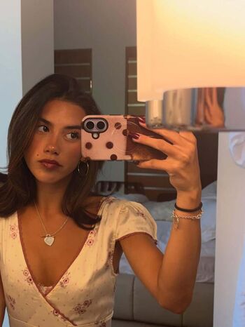 Scarlett estevez image
