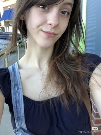 Seraphinathealien page 2 image