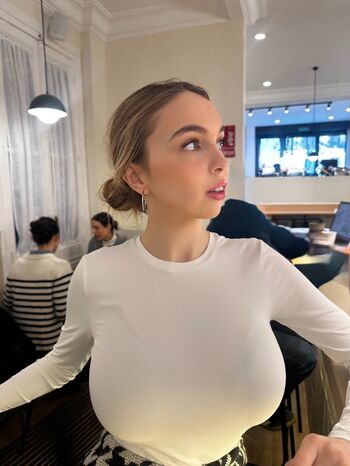 Serenaskybourne image