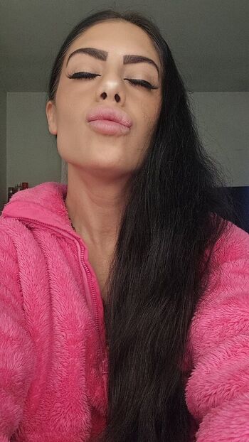 Sexgoddessmariahlynn image