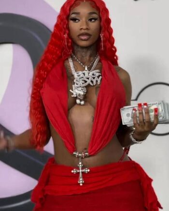 Sexxy red 1 image