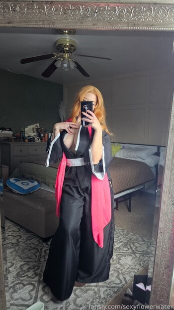 Sexywaterflower image