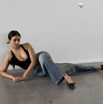 Shabana azeez image