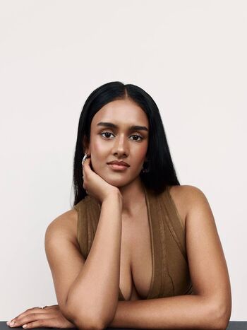 Shabana azeez image