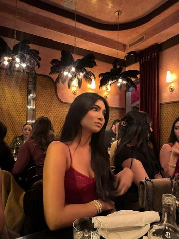 Shabreen sabeer image