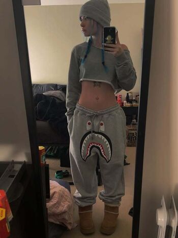 Shae evans yeetfeet image