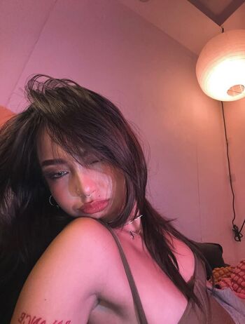 Shainna gayle de castro image