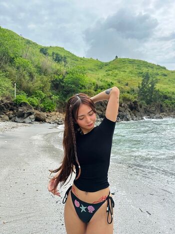 Shainna gayle de castro image