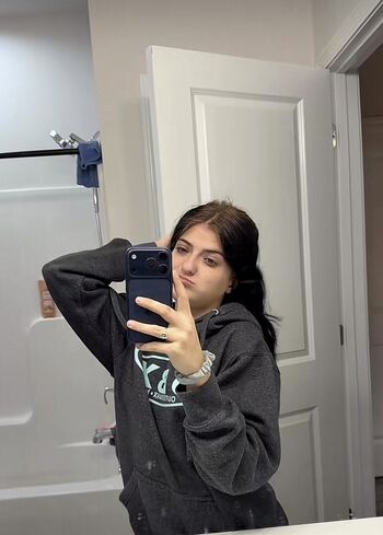 Shaniamarie03 image