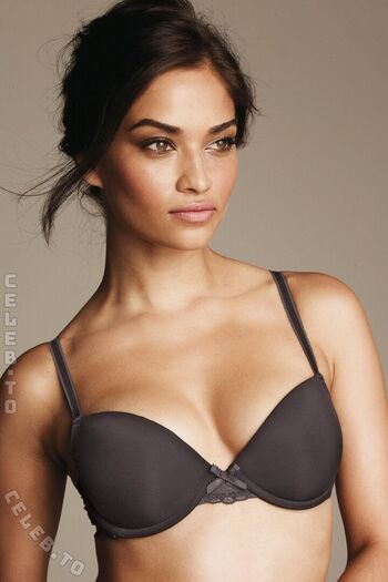 Shanina shaik image