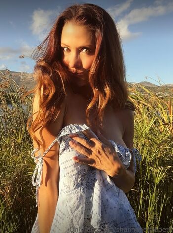 Shannon elizabeth 1 image