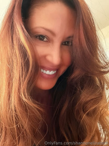 Shannon elizabeth page 3 image