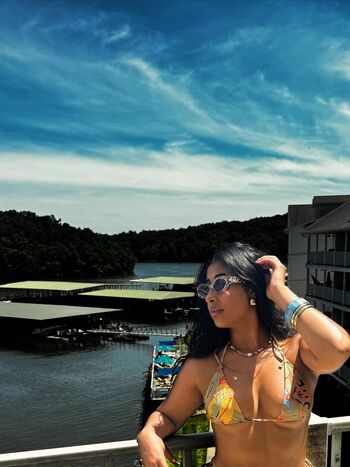 Shantall herrera image