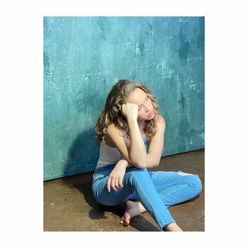 Shelby simmons image