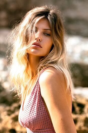 Shenise breslin image