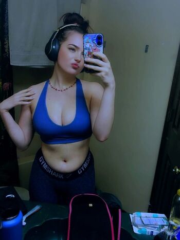 Shortymay18 image