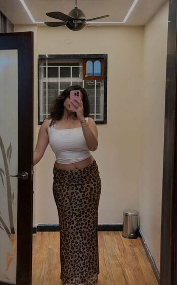 Shreya vishakant image