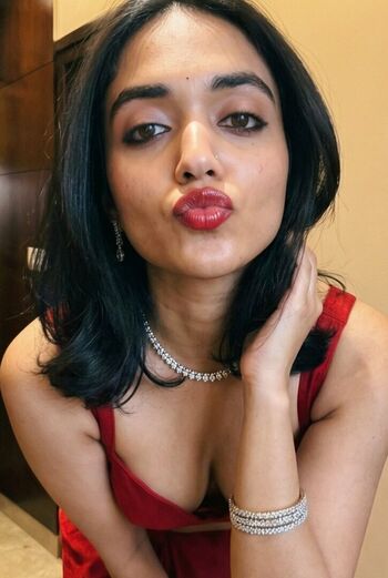 Shreya vishakant image