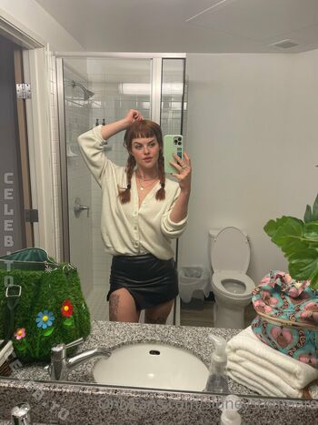 Sidney summers image