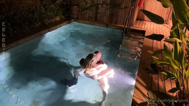 Sienna day 1 page 2 image