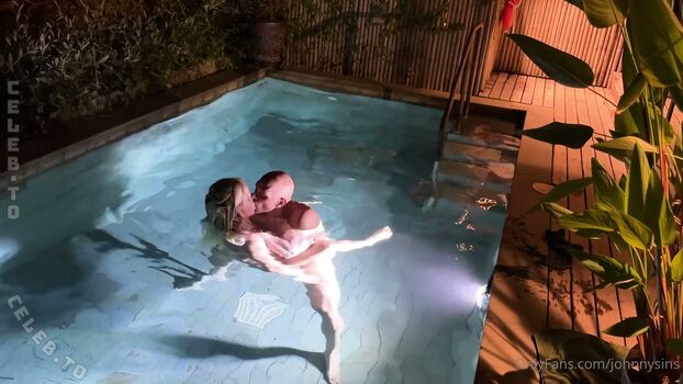 Sienna day 1 page 2 image