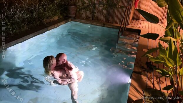 Sienna day 1 page 2 image