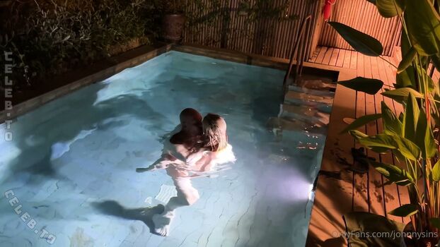 Sienna day 1 page 2 image